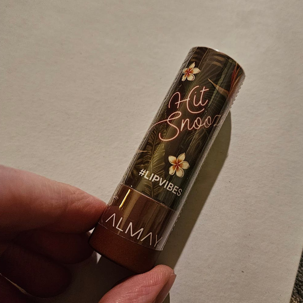 ALMAY Lip Vibes Matte Lipstick 200 Hit Snooze